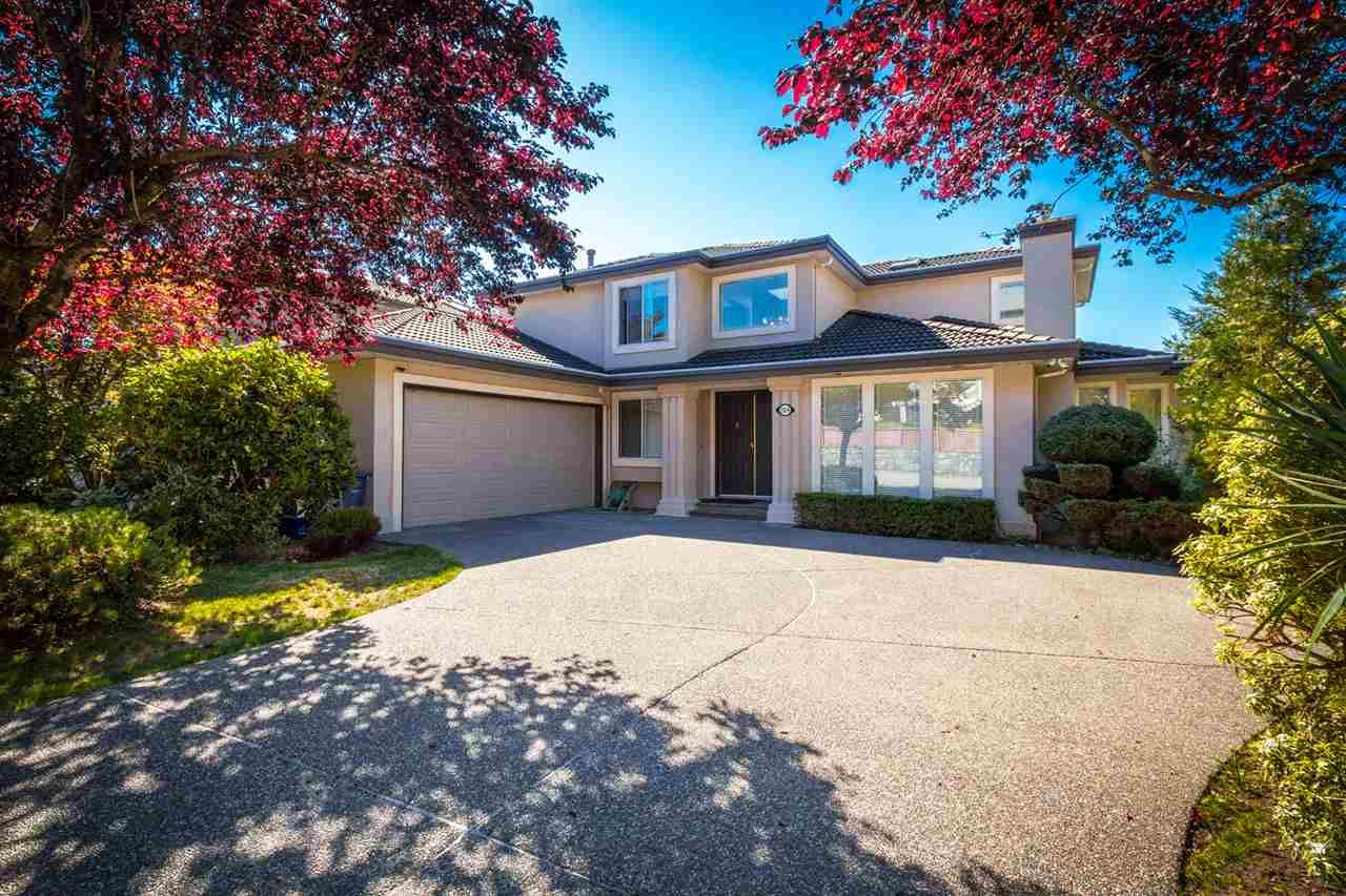 This property has sold: 2936 COUGAR CRT in Coquitlam